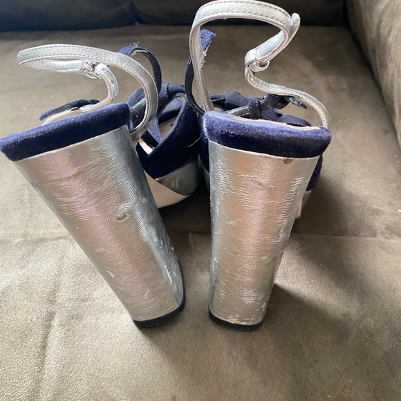 Beautiful MIU MIU Navy platform shoes, silver base.Open toe, stunning for summer - Picture 2 of 4